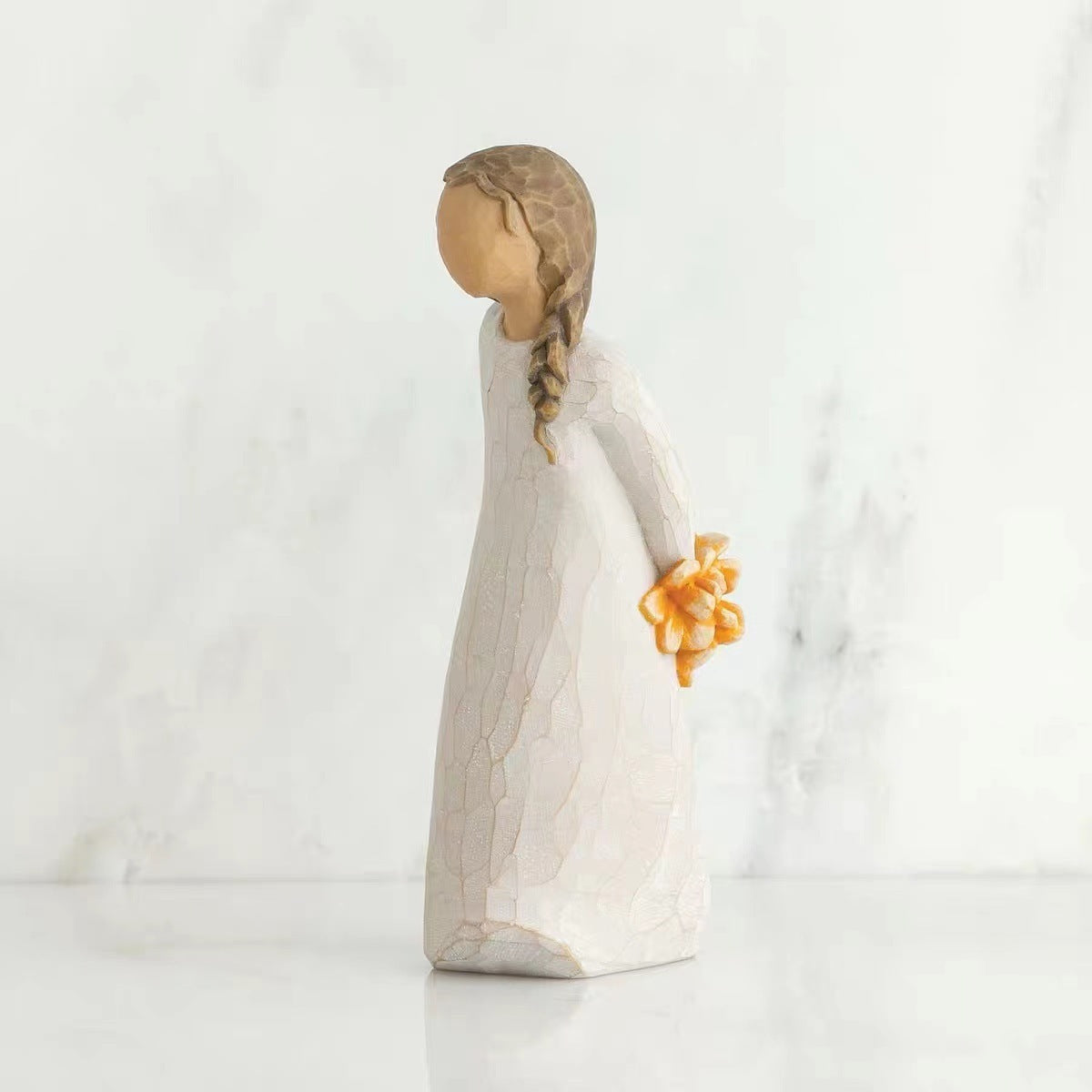 Home Girl Resin Statue Decoration